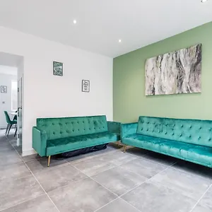 Willow House By Sasco Apartment
